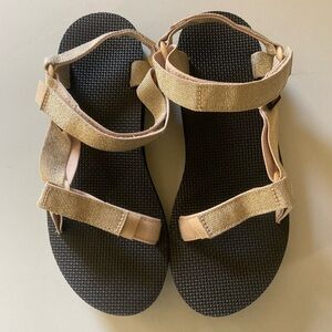 Teva Women’s Midform Universal Canvas Sandal